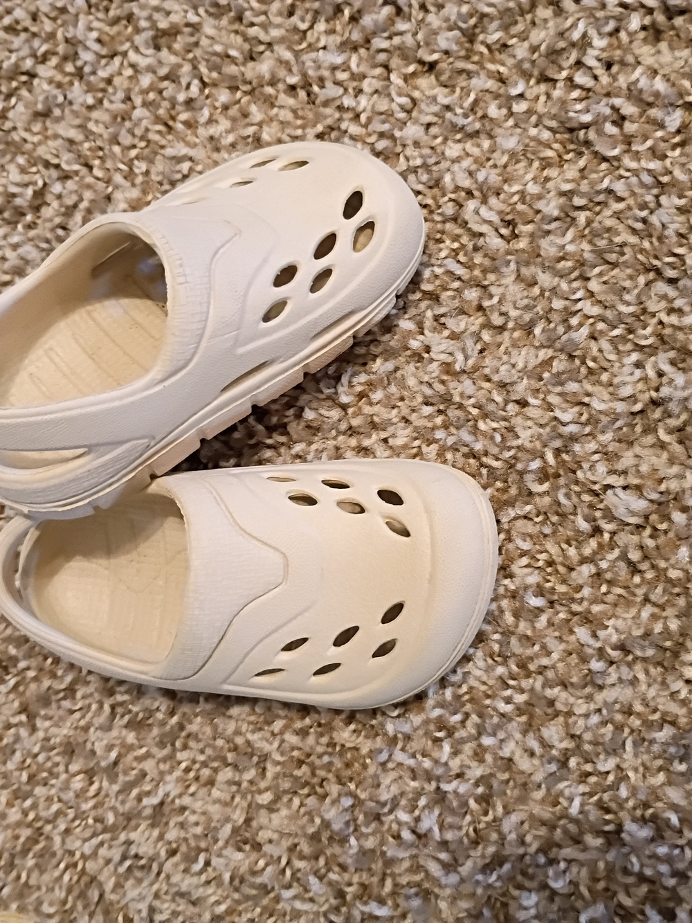 Kids Lightweight Slip-On Clogs in Off-White